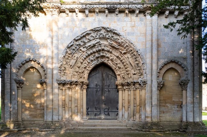 Portail de l'église de Blasimon